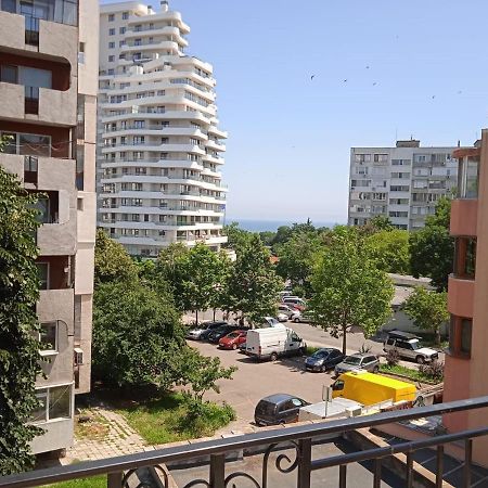 Flora Beach Apartaments Burgasz Kültér fotó