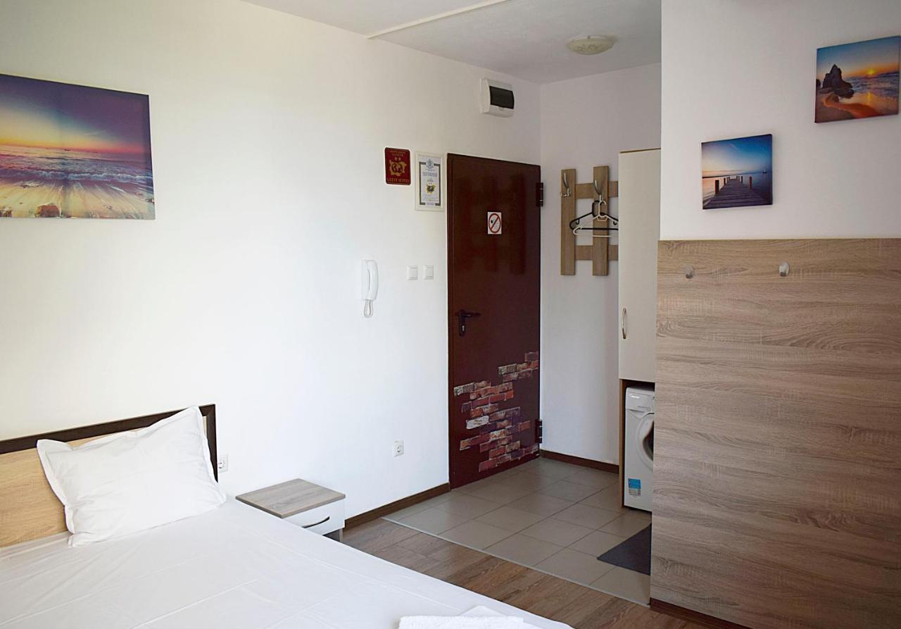 Flora Beach Apartaments Burgasz Kültér fotó