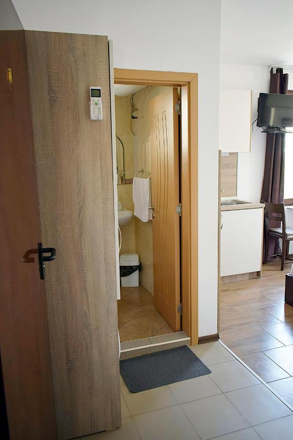 Flora Beach Apartaments Burgasz Kültér fotó
