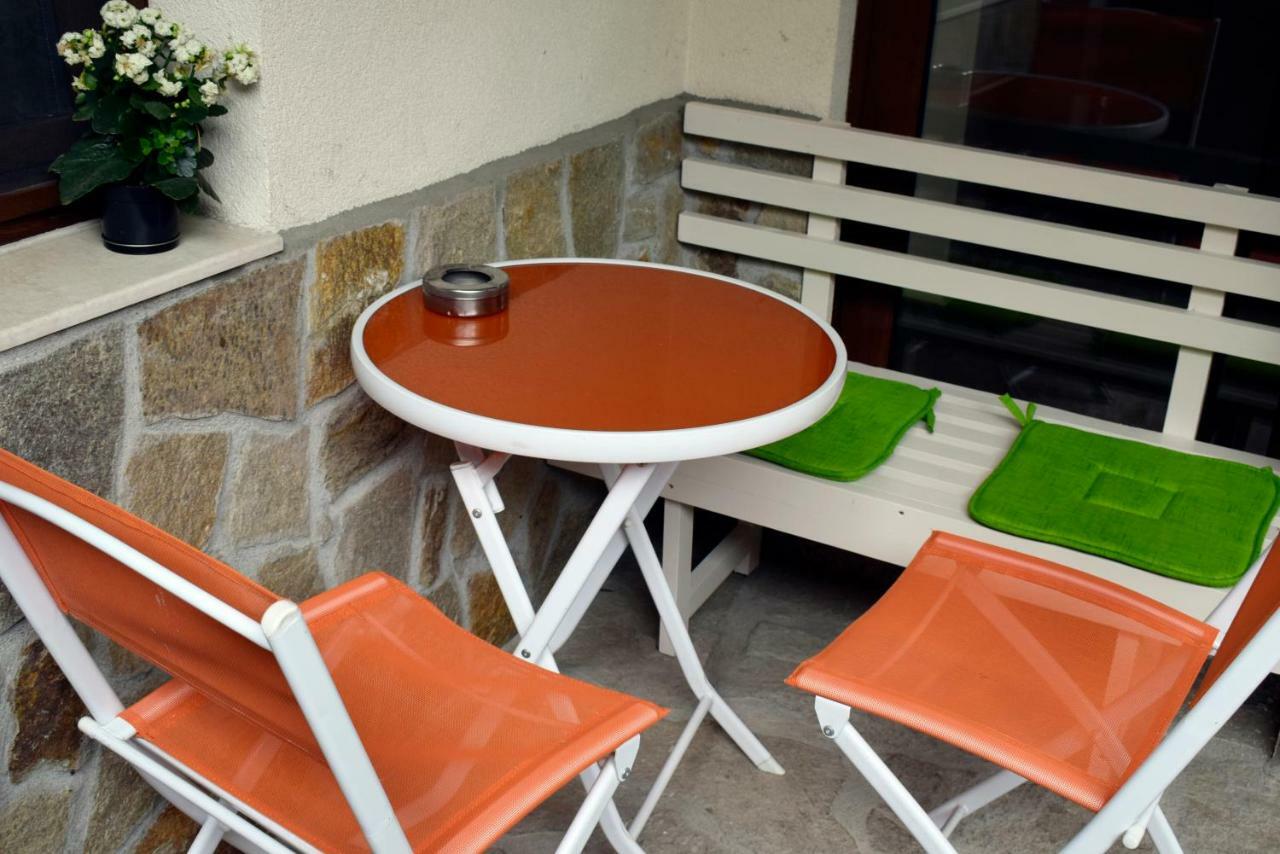Flora Beach Apartaments Burgasz Kültér fotó