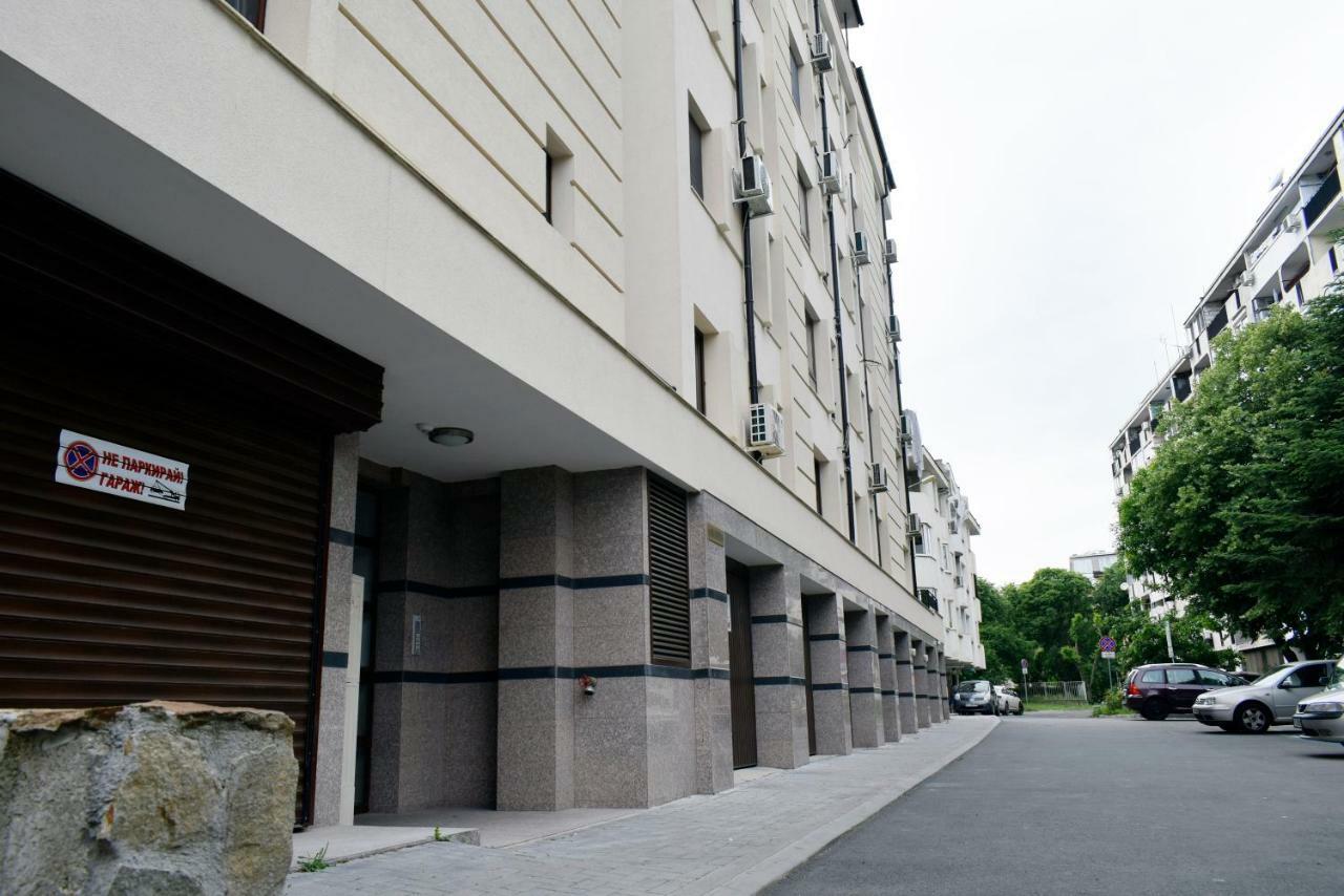 Flora Beach Apartaments Burgasz Kültér fotó